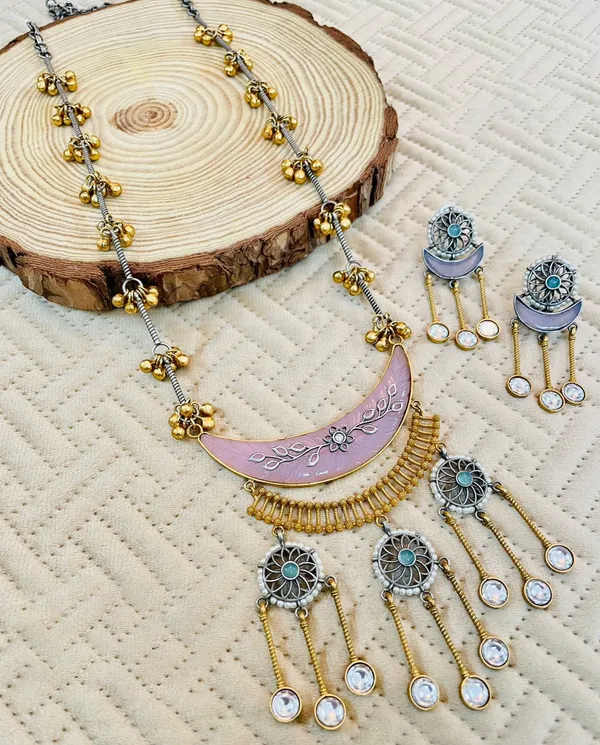 Gold_plated_Necklace_with_Earrings_studded_with_Semi_Precious_Stones_for_Women_-01_Set_-_Nude_Pink