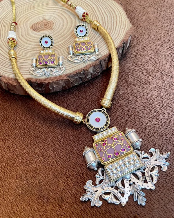 Necklace_with_Earrings_studded_with_Semi_Precious_Stones_for_Women_-01_Set_-_Nude_Pink