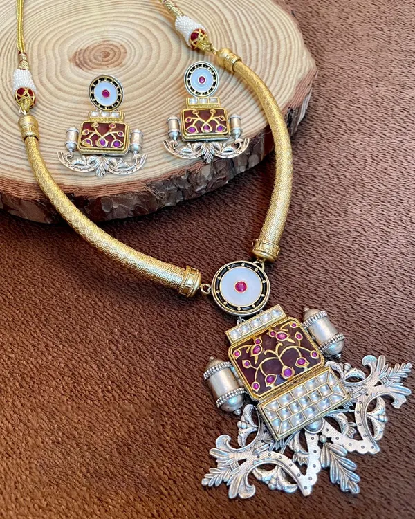 Necklace_with_Earrings_studded_with_Semi_Precious_Stones_for_Women_-01_Set_-_Wine