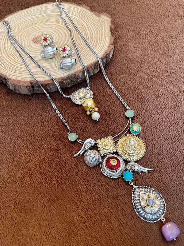 Necklace_with_Earrings_studded_with_Semi_Precious_Stones_for_Women_-01_Set_-_Fuchsia