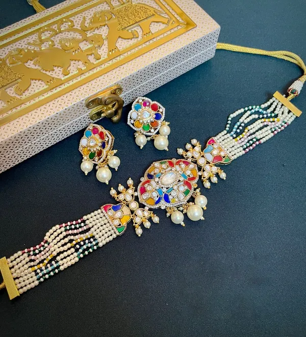 Necklace_with_Earrings_studded_with_Semi_Precious_Stones_and_Kundan_-01_Set_-_Multi_Color