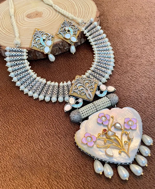 Necklace_with_Earrings_studded_with_Semi_Precious_Stones_for_Women_-01_Set_-_Nude_Pink