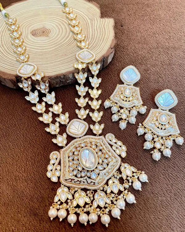Fine_Polki_Kundan_Necklace_with_Earrings_-01_Set_-_Natural