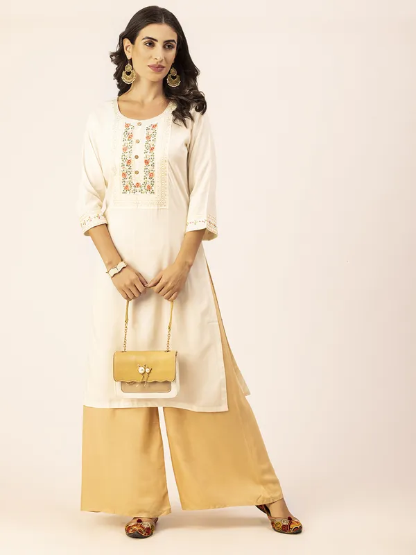 Off_White_Rayon_Women_Kurta,_Exquisite_Floral_Embroidery_Work
