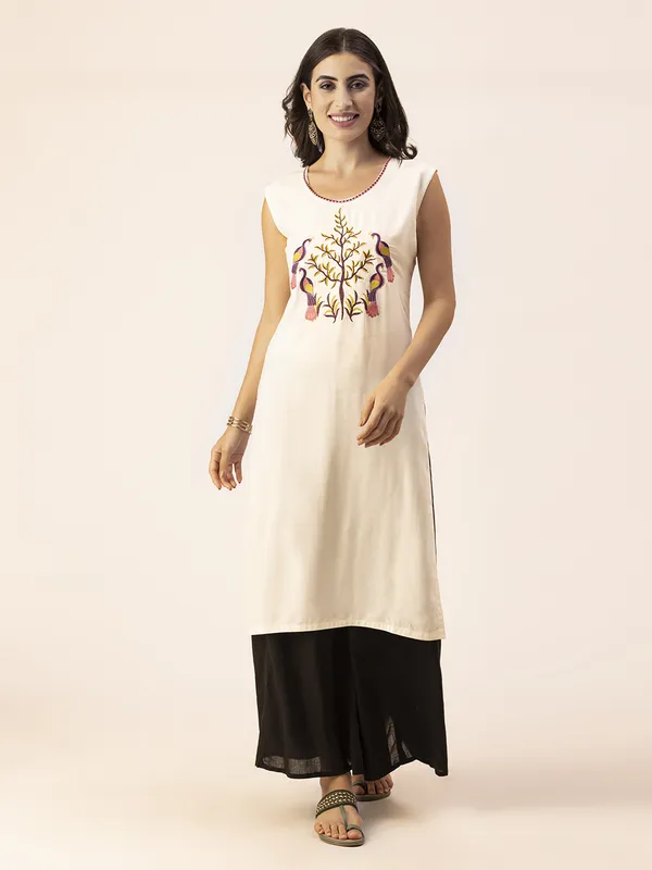 Off_White_Rayon_Women_Kurta,_Exquisite_Embroidery_with_Crystal_&_Pearl_Hand_Work