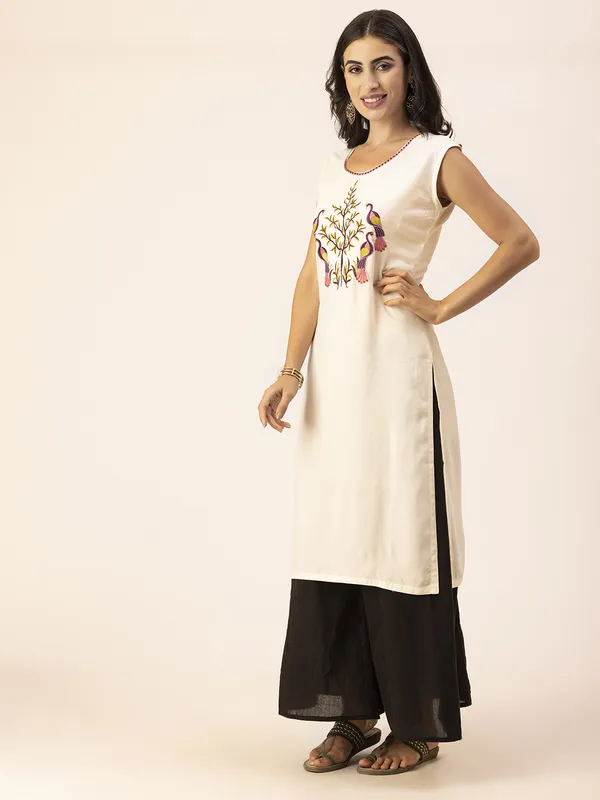 Off_White_Rayon_Women_Kurta,_Exquisite_Embroidery_with_Crystal_&_Pearl_Hand_Work