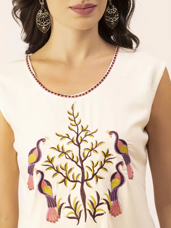 Off_White_Rayon_Women_Kurta,_Exquisite_Embroidery_with_Crystal_&_Pearl_Hand_Work