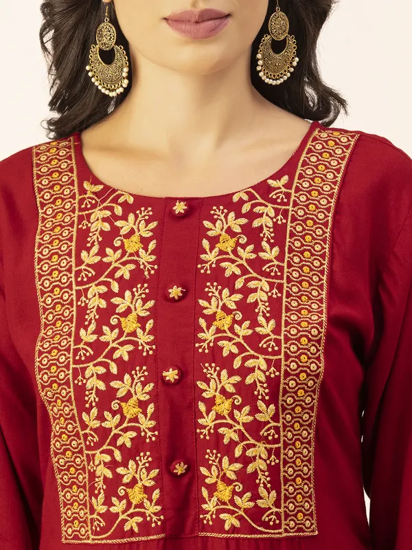 Maroon_Rayon_Slub_Women_Kurta,_Elegant_Floral_Embroidery_&_Handicrafted_Buttons