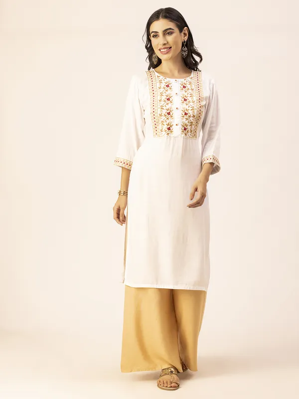 White_Rayon_Slub_Women_Kurta,_Elegant_Floral_Embroidery_&_Handicrafted_Buttons