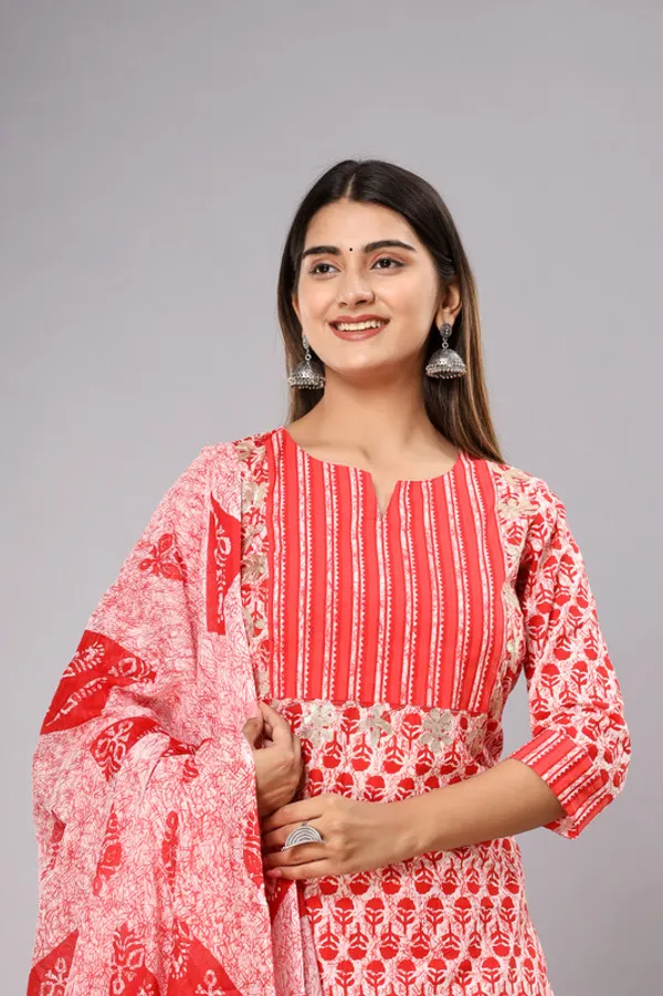 Floral_Print_Straight_Cotton_Ethnic_Wear_Kurta,_Palazzo_Set_for_women