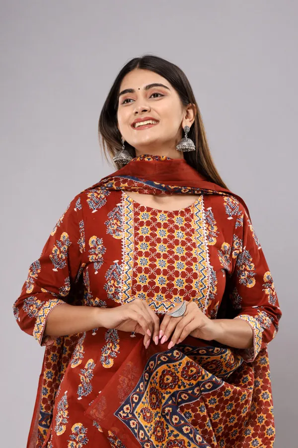Floral_Print_Straight_Cotton_Ethnic_Wear_Kurta,_Palazzo_Set_for_women