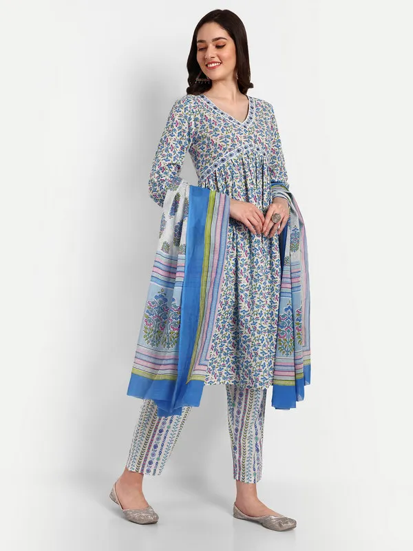 Floral_Print_Straight_Cotton_Ethnic_Wear_Kurta,_Palazzo_Set_for_women