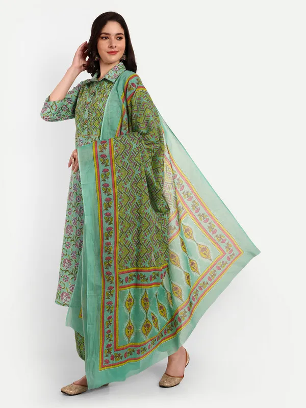 Floral_Print_Straight_Cotton_Ethnic_Wear_Kurta,_Palazzo_Set_for_women
