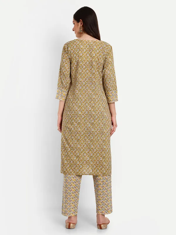 Floral_Print_Straight_Cotton_Ethnic_Wear_Kurta,_Palazzo_Set_for_women