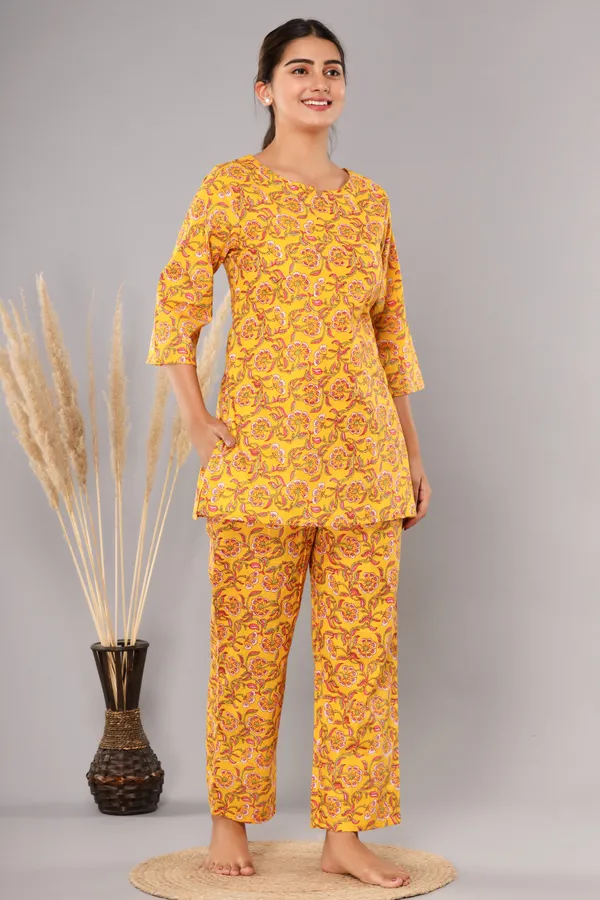 Yellow_Night_Suit_Set_|_Printed_Night_Suit_for_Women