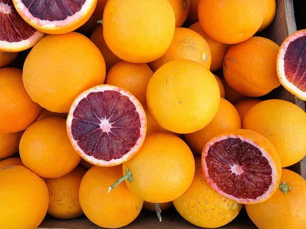 Blood_Orange_(Grafted)_Sweet_Fruit_Hybrid_Plant_1.5-3.5_Ft_(Pack_of_1)