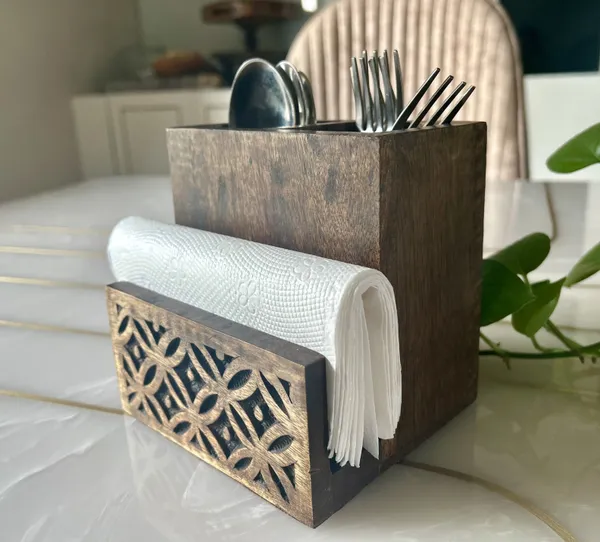 Wooden_Cutlery_&_Tissue_Caddy