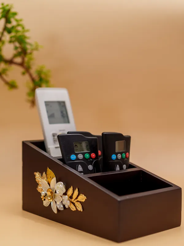 Royal_Blossom_-_Remote_Stand