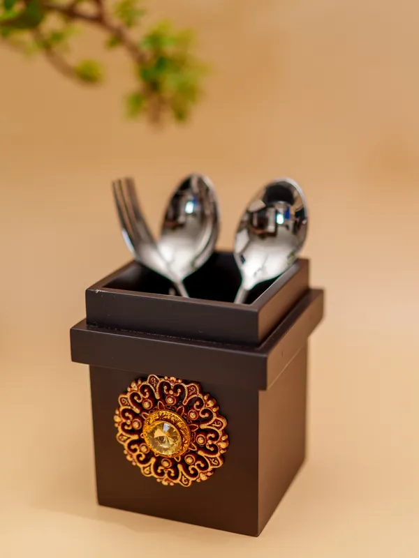 Timeless_Elegance_-_Cutlery_Holder