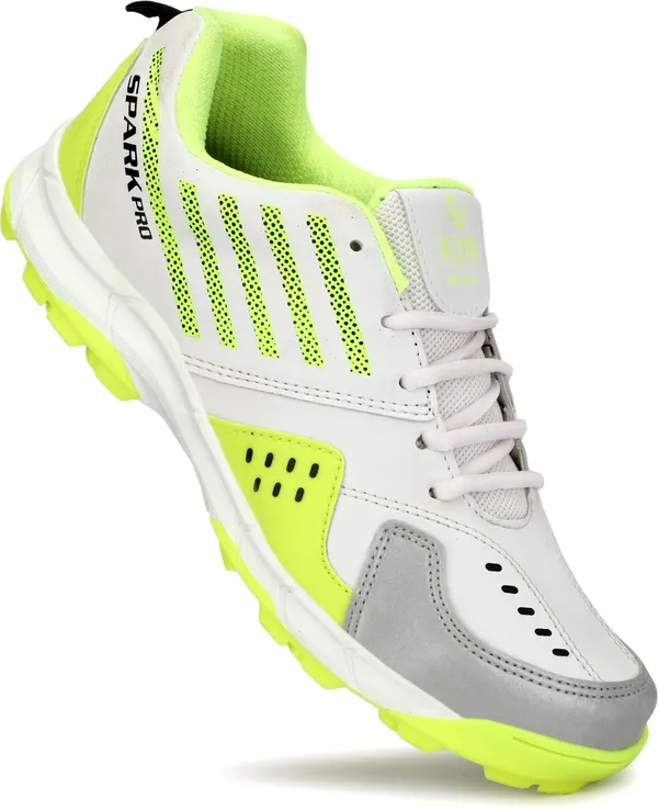 PRO_KVH_Men's_Durable_and_Lightweight_Advanced_Cricket_Shoe_with_Enhanced_Traction_and_Grip
