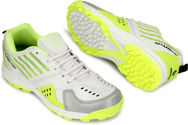 PRO_KVH_Men's_Durable_and_Lightweight_Advanced_Cricket_Shoe_with_Enhanced_Traction_and_Grip