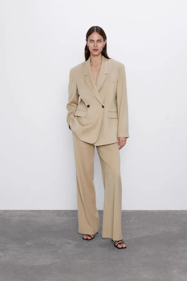Beige_Coat_Set_For_Women