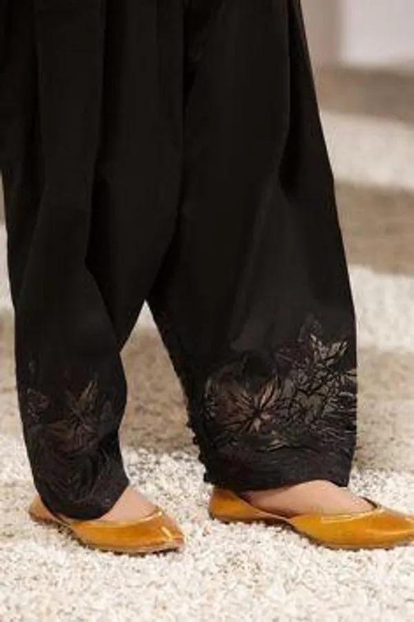 Black_Pant_For_Women