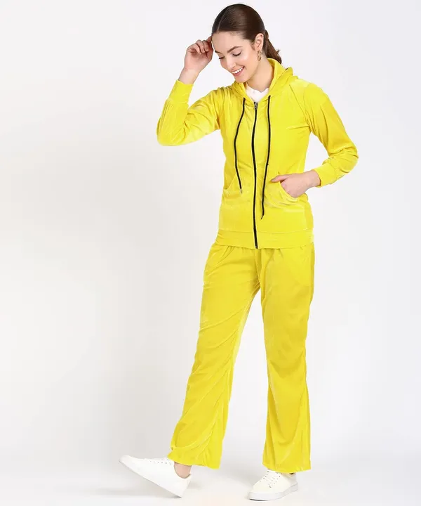 Women'S_Travel_Look_Tracksuit_|_Yellow