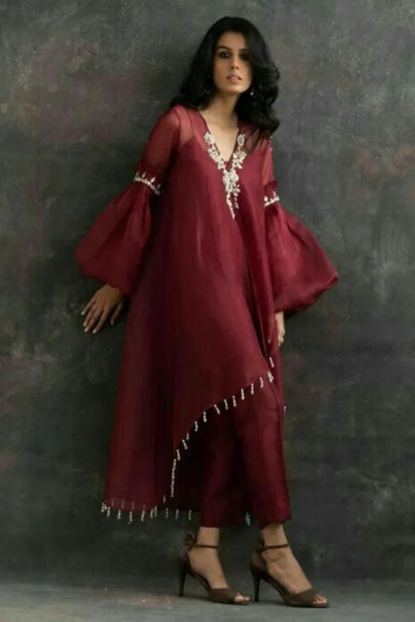 High_Low_Hem_Tunic_With_Row_Silk_Pants_Hand_Embroidery