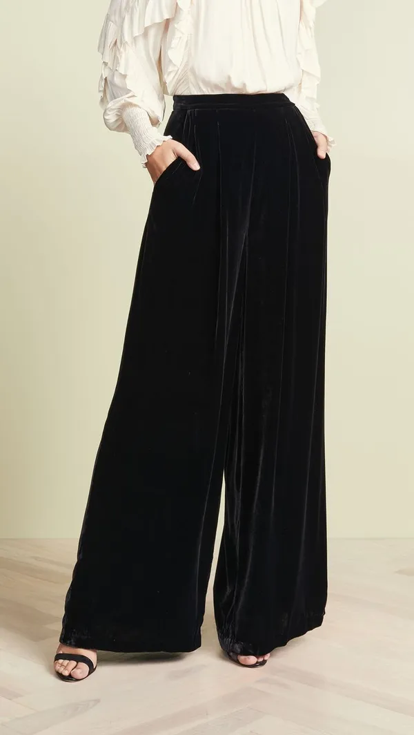 Velvet_Black_Track_Suit_For_Women