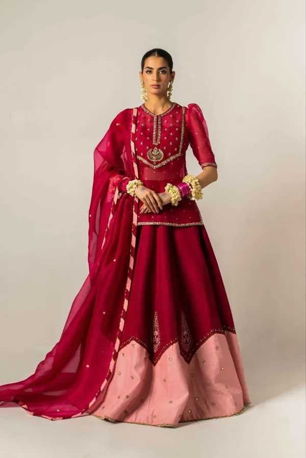 Hand_Embroidery_Lahenga_Set
