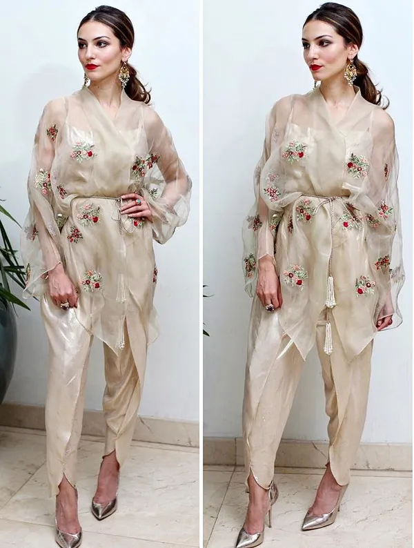Thread_Embroidery_Organza_Cape_With_Tulip_Pant