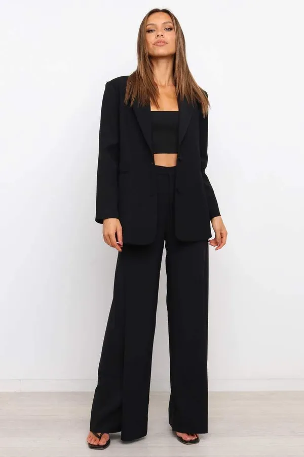 Black_Coat_Set_For_Women