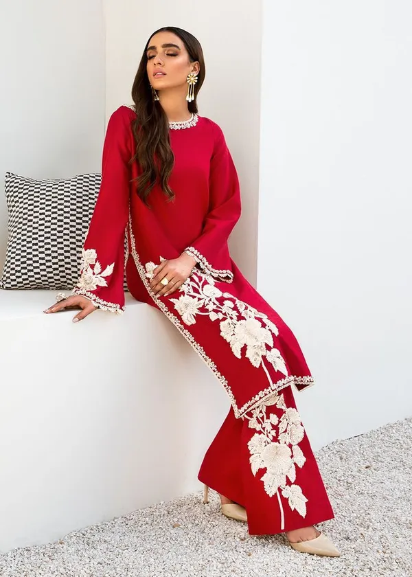 Thread_And_Hand_Embroidery_Coord_Set