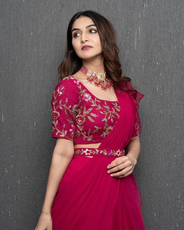 https://cdn-image.blitzshopdeck.in/ShopdeckCatalogue/tr:f-webp,w-600,fo-auto/6517c6ed452164001281fb64/media/PARTY_WEAR_PINK__LAHENGA_SAREE_WITH_STICH_BLOUSE_WITH_EMBROIDERY_WORK_G29X8XWIP7_2024-01-31_1.jpeg__HILAG TRENDZ