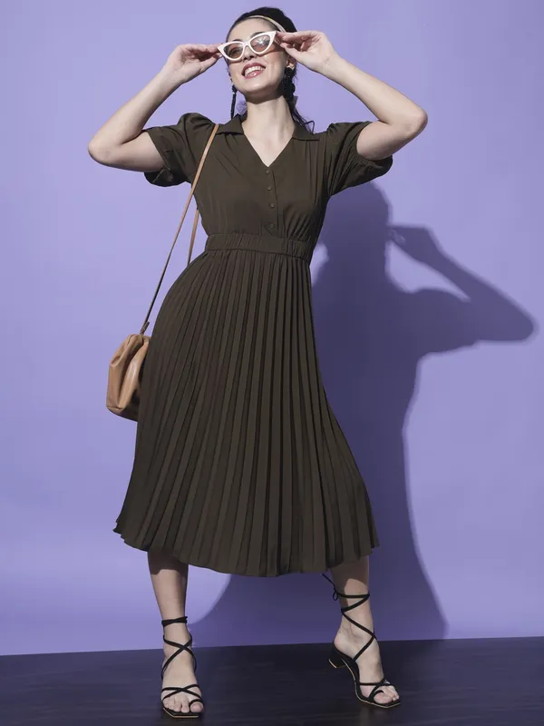 Green_Crepe_Solid_dress