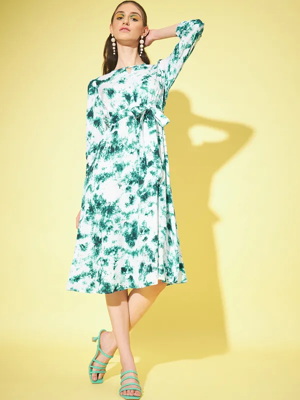 Green_Crepe_Tie_&_Dye_dress