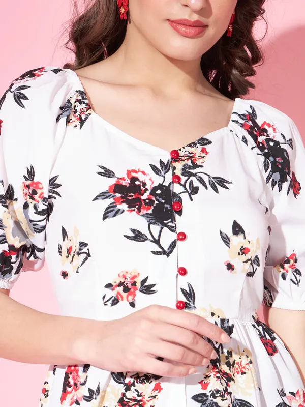 White_Crepe_Solid_top