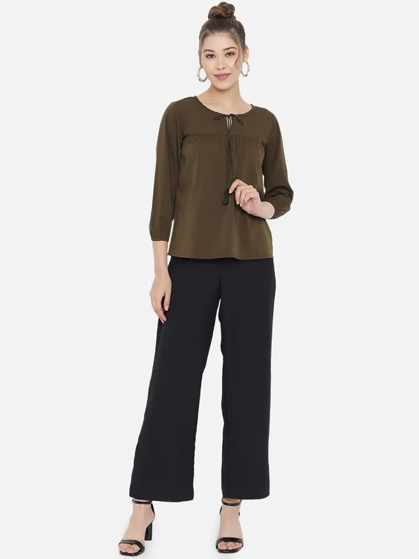DarkGreen_Crepe_Solid_top