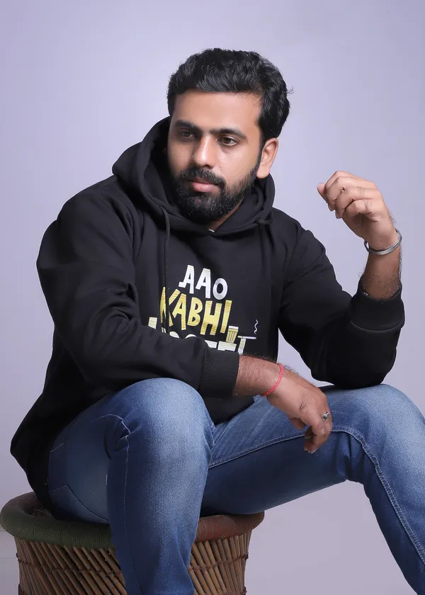 Aao_Kabhi_Hostel_Pe…”_black_hoodie