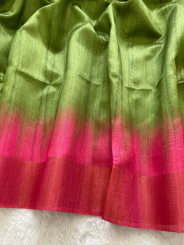 Binita_Pink_&_Green_–_Festive_Season_Special_|_Soft_Tussar_Silk_Saree_with_Print,_Pallu_&_Contrast_Print_Blouse_with_Tassels