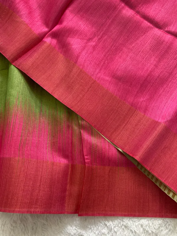 Binita_Pink_&_Green_–_Festive_Season_Special_|_Soft_Tussar_Silk_Saree_with_Print,_Pallu_&_Contrast_Print_Blouse_with_Tassels