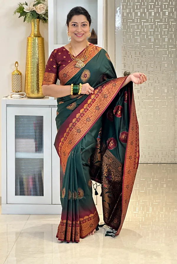 Premium_Soft_Banarasi_Silk_sarees_With_Beautiful_Weaving_Pattern_With_Attractive_Pallu_And_Border_With_Weaving__Blouse_With_Tassels
