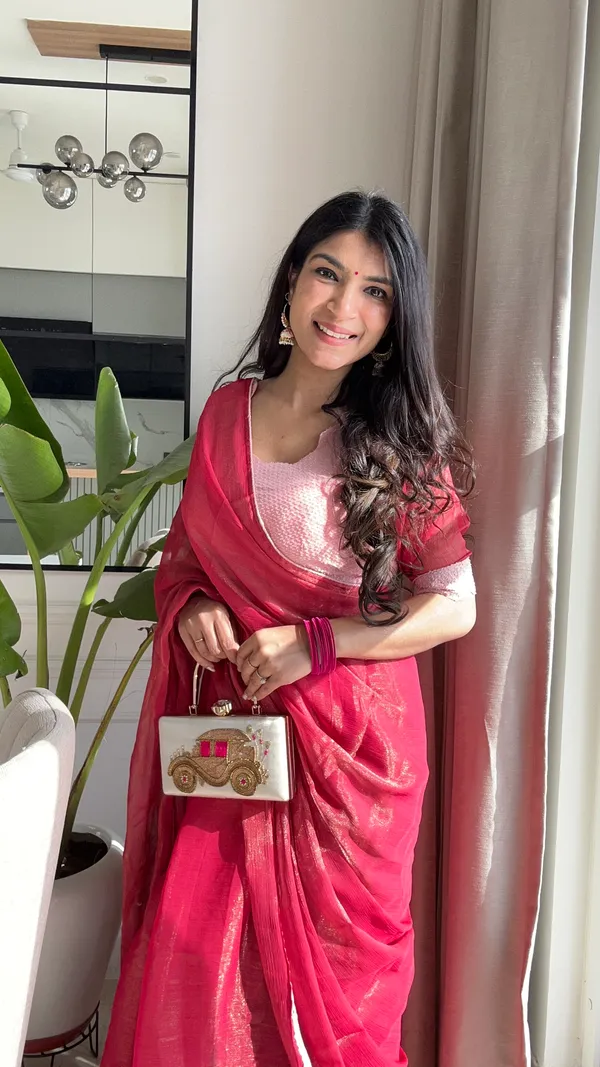 Satya_Pink_–_Truthful_Diwali_Special_|_Premium_Gold_Coin_Fabric_Saree_with_Pattern,_Stitched_Blouse_Design_&_Georgette_Blouse_Fabric_&_Piping_Work