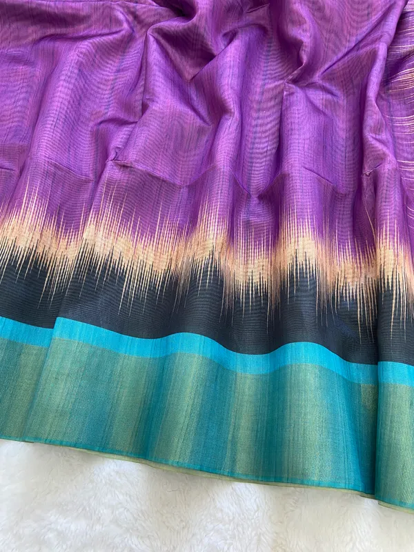 Mihika_Wine_–_Dew_Fresh_Diwali_Special_|_Soft_Tussar_Silk_Saree_with_Print,_Pallu_&_Contrast_Print_Blouse_with_Tassels
