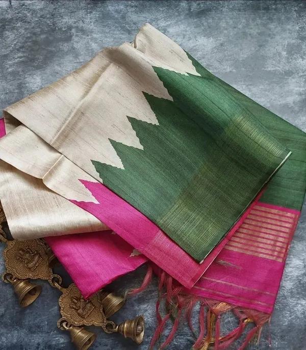 Temple_Tussar_Green_–_Temple_Border_Navratri_Special_|_Soft_Tussar_Silk_Saree_with_Print,_Border_&_Contrast_Print_Blouse_with_Tassels