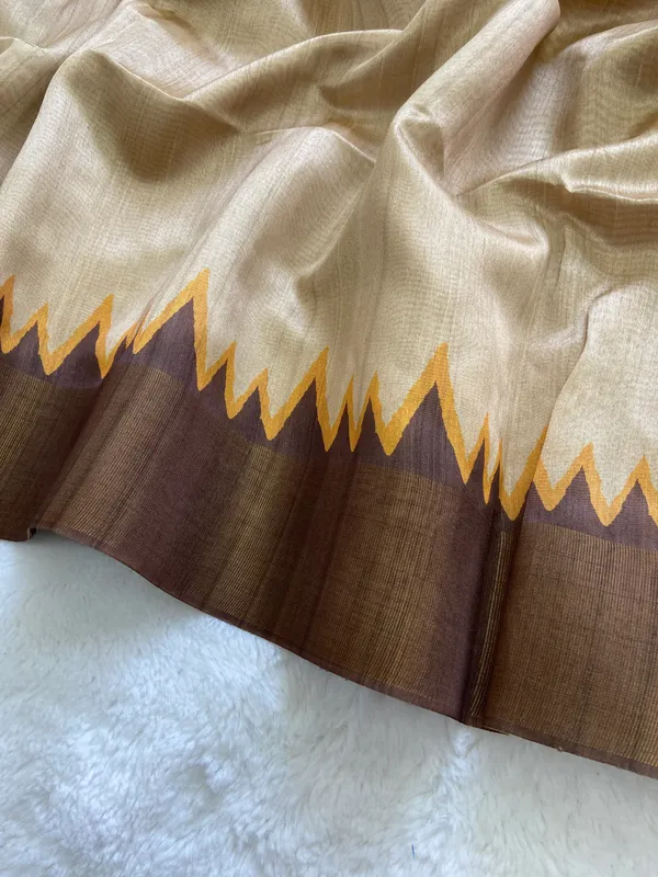 Soft_Tussar_Silk_sarees_with_Beautiful_Print_With_Attractive_Zari_Line_Saree_And_Print_Blouse_With_Tassels