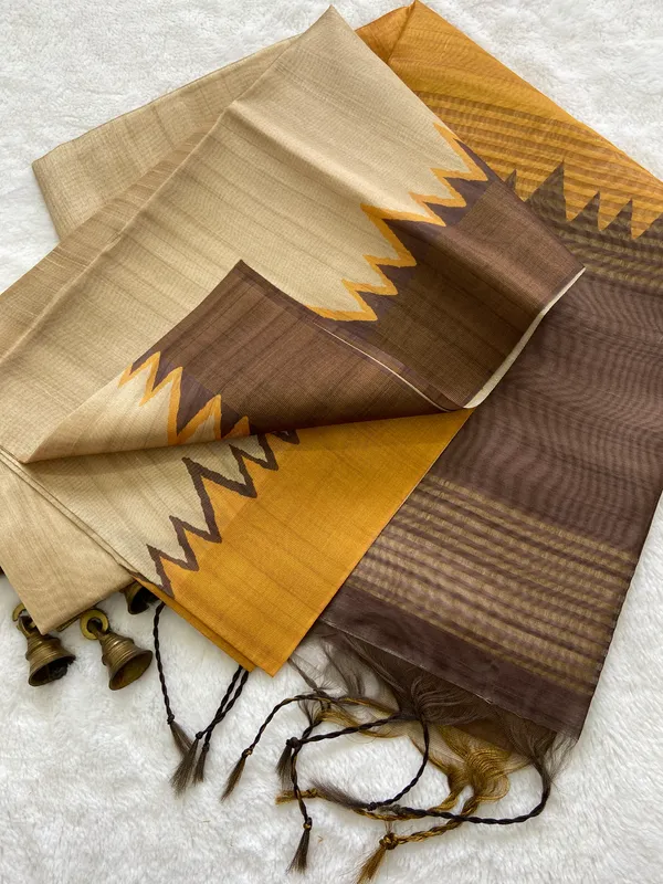 Soft_Tussar_Silk_sarees_with_Beautiful_Print_With_Attractive_Zari_Line_Saree_And_Print_Blouse_With_Tassels
