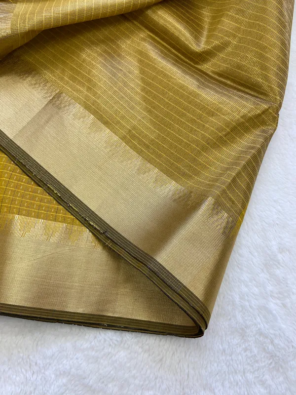Sanavi_Yellow_–_Temple_Border_Wedding_Special_|_Maheshwari_Handloom_Zari_Checks_Silk_Saree_with_Zari_Weaving_&_Sequence_Work_Pallu,_Gold_Temple_Border