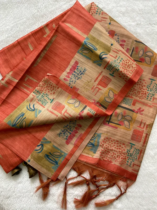 Soft_Tussar_Silk_sarees_with_Beautiful_Print_With_Attractive_Pallu_And_Contrast_Print_Blouse_With_Tassels